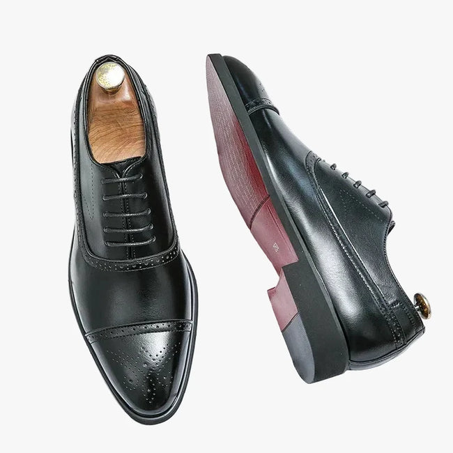 Men's Oxford Shoes with Lace-Up Closure and Cap Toe